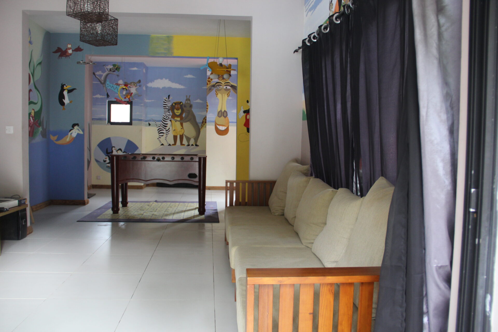 SALLE DE JEUX