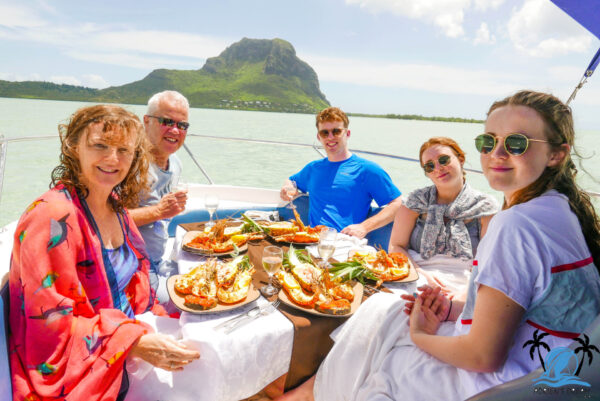 Brunch at Sea – 4hrs Trip